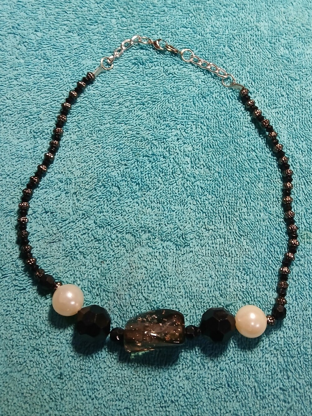 Elegant Black Bead and Pearl Accent Necklace
